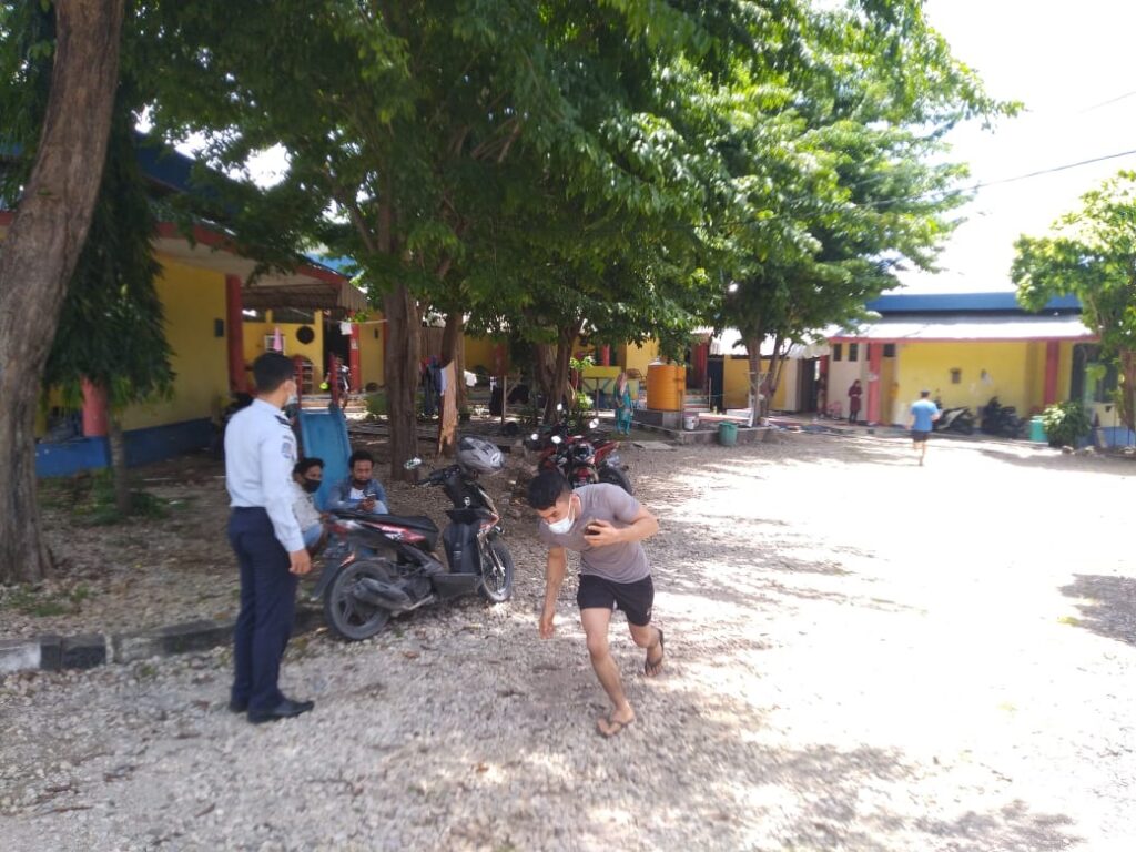 pengawasan pengungsi