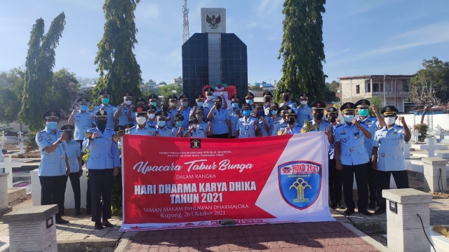 Upacara Tabur Bunga